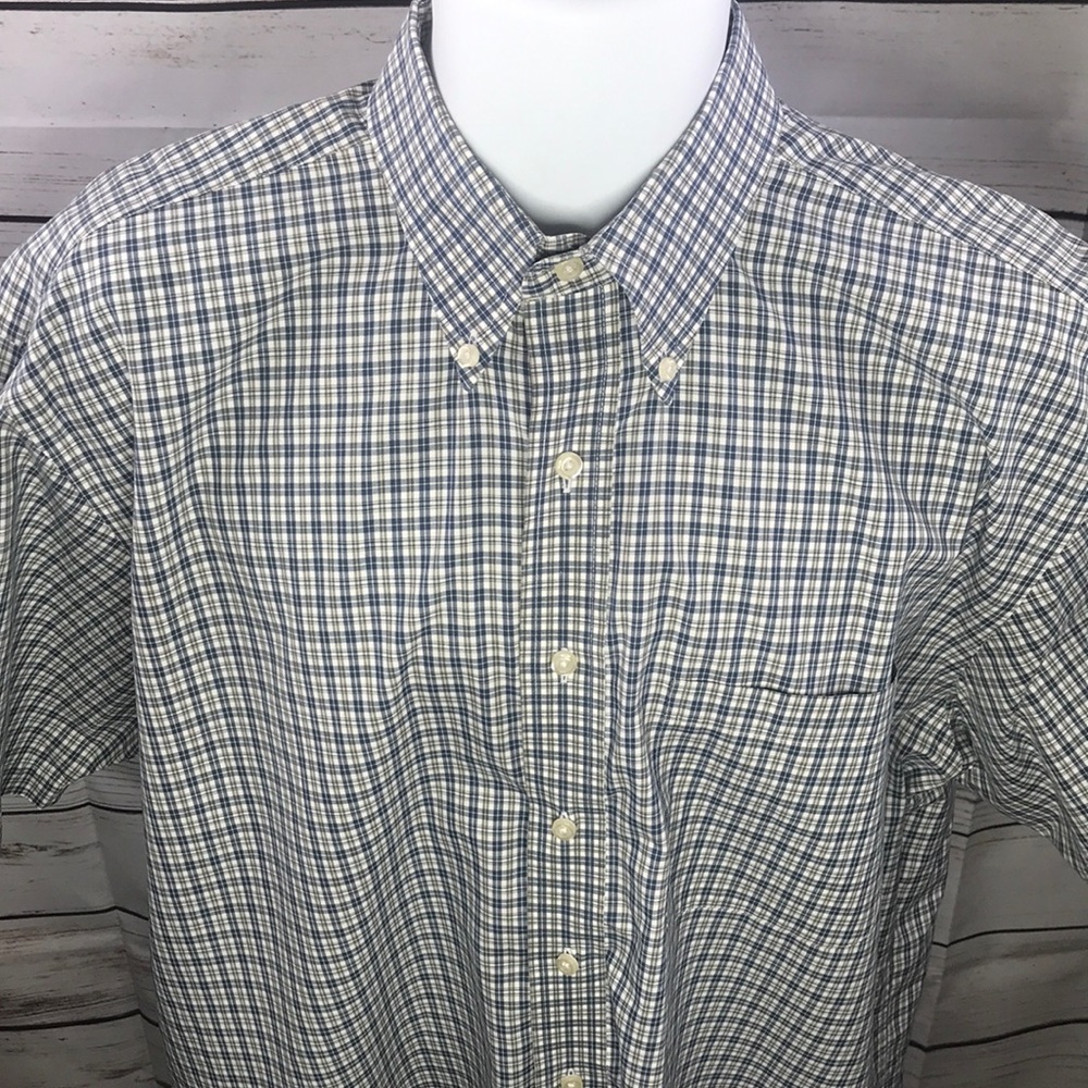 Men’s Jos. A. Bank Short Sleeve Large Shirt